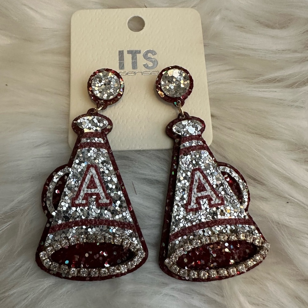 🩷5/$10  Cheerleader Megaphone Earrings